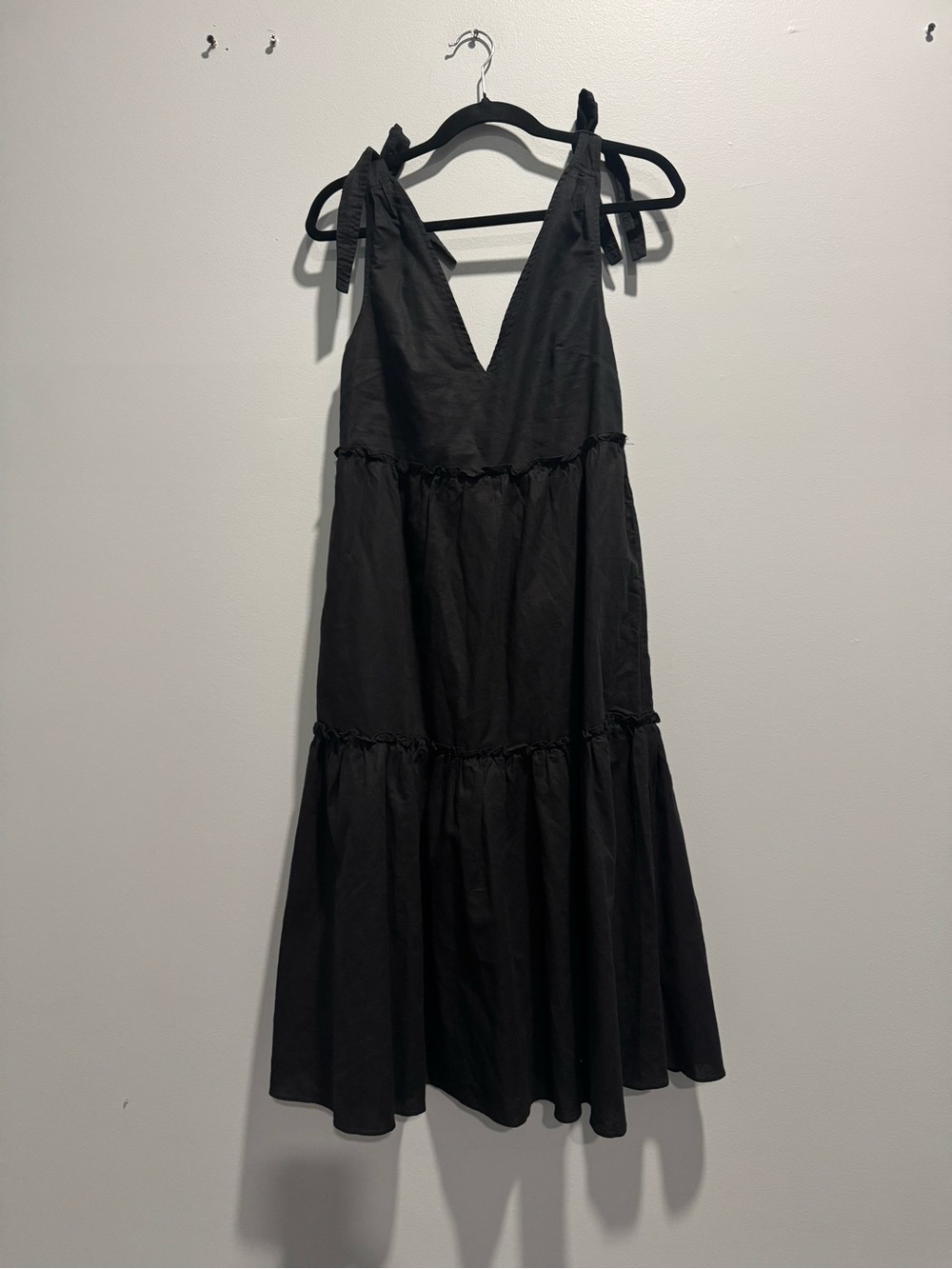 Petal and Pup Tiered V-Neck Tie-Shoulder Black Midi Dress - Picture 5 of 5